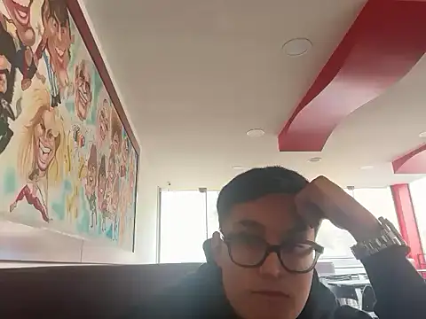 Snapshot of enzo_13 chatting on February 24, 6:28 pm enzo 13 online show from February 24, 6:28 pm