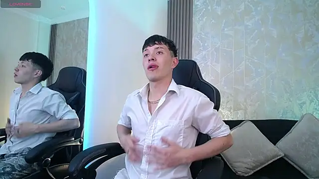 Snapshot of Noah_Morphy chatting on February 23, 7:11 pm Noah Morphy online show from February 23, 7:11 pm