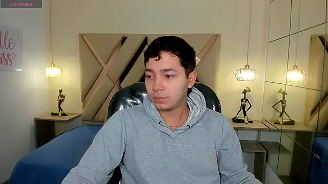 Julian Smith21 online show from February 24, 12:14 pm