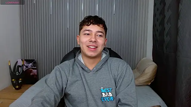 Snapshot of Julian_Smith21 chatting on June 22, 5:59 am Julian Smith21 online show from June 22, 5:59 am