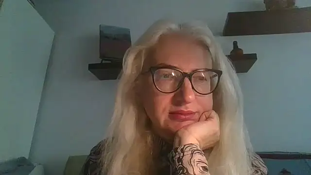 Snapshot of _Llinna_me chatting on February 23, 9:50 am Llinna me online show from February 23, 9:50 am