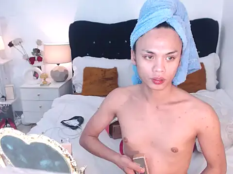 Snapshot of YzaHellsex chatting on February 23, 4:15 pm YzaHellsex online show from February 23, 4:15 pm