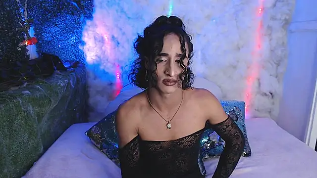 Snapshot of KatalinaForz chatting on February 24, 6:28 pm KatalinaForz online show from February 24, 6:28 pm