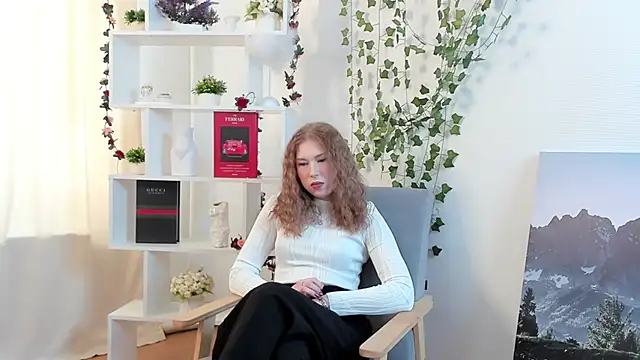 ZaidaCourcy online show from February 25, 4:11 am