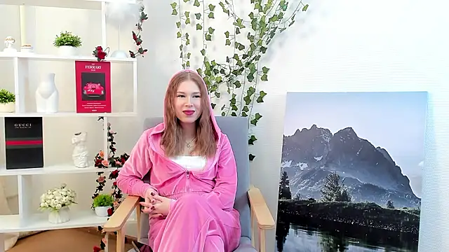 ZaidaCourcy online show from February 26, 4:22 am