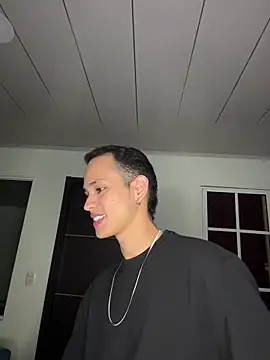 HarryGaze online show from February 24, 9:40 am