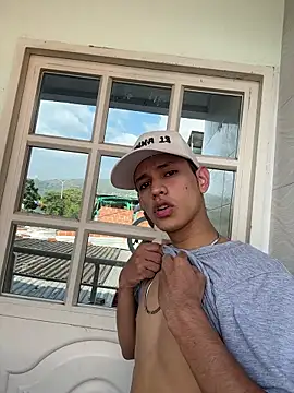 HarryGaze online show from February 28, 1:45 pm