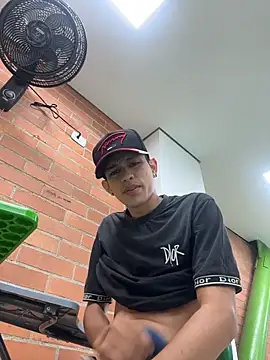 HarryGaze online show from March 7, 9:01 pm