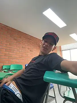 HarryGaze online show from April 10, 1:27 pm