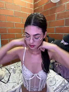 Snapshot of Nixieblaze chatting on July 17, 2:51 am Nixieblaze online show from July 17, 2:51 am