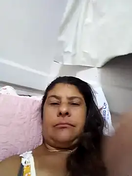 Snapshot of aquarianamascarada17 chatting on March 2, 2:36 am aquarianamascarada17 online show from March 2, 2:36 am