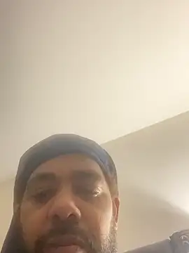 Snapshot of bigsmooth312 chatting on March 2, 12:13 am bigsmooth312 online show from March 2, 12:13 am