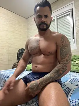 Snapshot of morenotatudo18cm chatting on February 27, 3:28 am morenotatudo18cm online show from February 27, 3:28 am