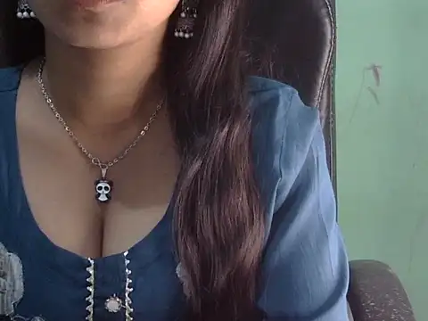 Snapshot of cute_momo_love chatting on April 10, 5:23 am cute momo love online show from April 10, 5:23 am