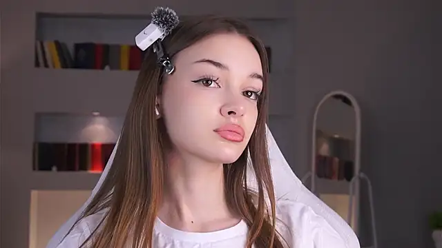 Snapshot of JodiAwyie chatting on February 28, 4:30 pm JodiAwyie online show from February 28, 4:30 pm