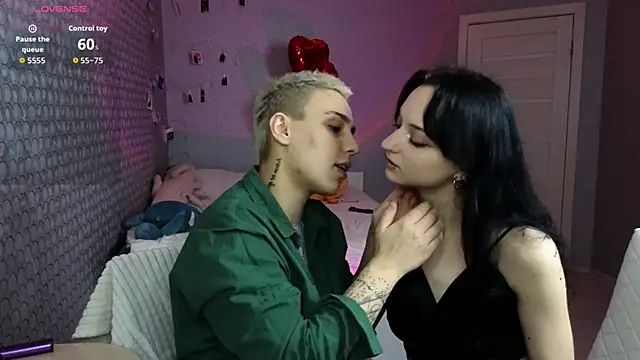 LuxuryLoverss online show from February 24, 11:08 am