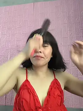 Snapshot of juicy-milu chatting on June 28, 5:35 am juicy-milu online show from June 28, 5:35 am