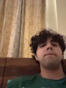 Snapshot of lucasmaxtoy chatting on February 23, 6:33 am lucasmaxtoy online show from February 23, 6:33 am