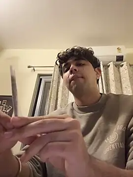 Snapshot of lucasmaxtoy chatting on February 26, 8:08 pm lucasmaxtoy online show from February 26, 8:08 pm