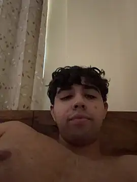 Snapshot of lucasmaxtoy chatting on February 27, 9:53 am lucasmaxtoy online show from February 27, 9:53 am