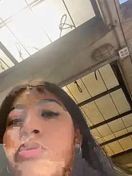 Snapshot of Sexy_mia_outdoors chatting on February 26, 4:06 pm Sexy mia outdoors online show from February 26, 4:06 pm