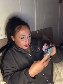 mayawesttt online show from March 15, 9:43 pm