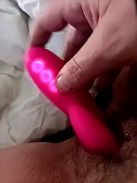 Snapshot of crystatal19 chatting on March 1, 12:07 pm crystatal19 online show from March 1, 12:07 pm