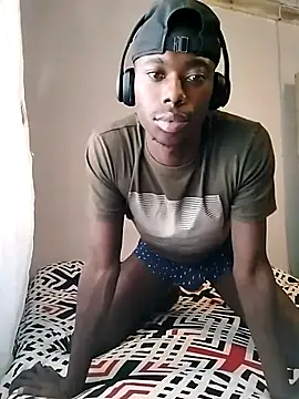 Snapshot of CrazyDickasss chatting on February 27, 12:16 pm CrazyDickasss online show from February 27, 12:16 pm