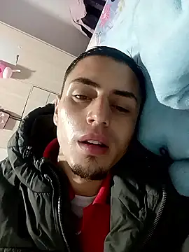 Snapshot of Cristianramos199 chatting on March 3, 1:56 am Cristianramos199 online show from March 3, 1:56 am