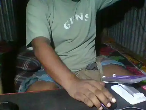Snapshot of BestDick2910 chatting on March 29, 6:41 pm BestDick2910 online show from March 29, 6:41 pm
