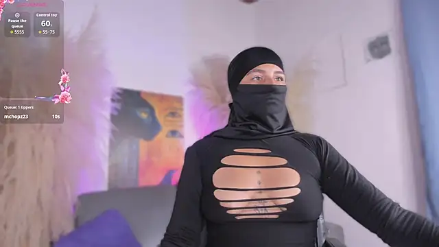 milkk  online show from February 25, 10:52 pm