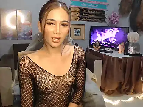 Snapshot of Demonsfuck chatting on May 16, 12:40 am Demonsfuck online show from May 16, 12:40 am