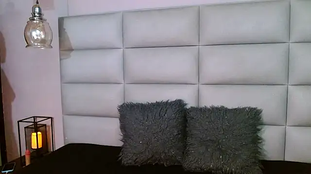 Snapshot of ashley-green- chatting on February 26, 2:10 am ashley-green- online show from February 26, 2:10 am