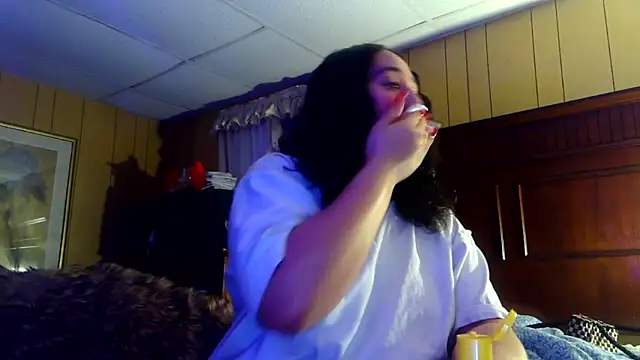 Snapshot of BunnyYT chatting on February 23, 11:46 pm BunnyYT online show from February 23, 11:46 pm