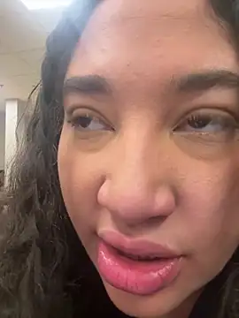 BunnyYT online show from April 4, 7:22 pm