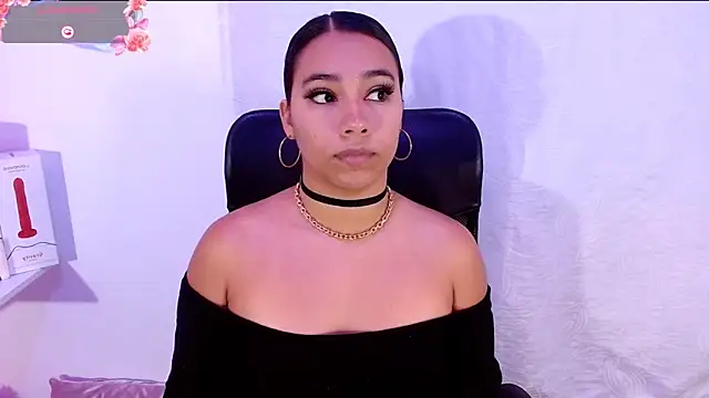 Snapshot of RiosSofia chatting on February 24, 3:48 am RiosSofia online show from February 24, 3:48 am