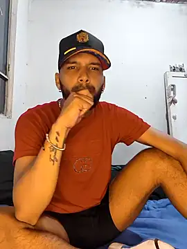 Latino-Sexy21 online show from February 25, 5:44 pm