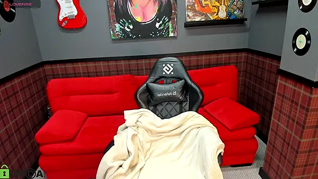 Angel Lunaa online show from March 2, 1:30 am