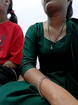 Snapshot of mahi_55q chatting on March 1, 5:53 am mahi 55q online show from March 1, 5:53 am