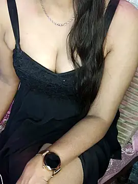 Gurleen kaur69 online show from April 13, 3:34 am