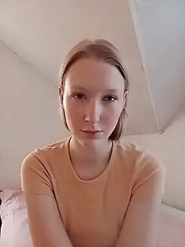 Snapshot of TanyaSavel chatting on February 24, 9:18 am TanyaSavel online show from February 24, 9:18 am