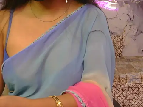 Aayesha-queen online show from June 2, 4:03 am