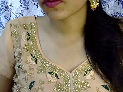Neha Sharma2 online show from June 21, 1:03 pm