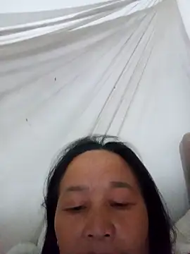 heesuu11 online show from March 8, 11:30 pm