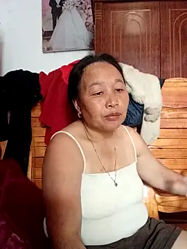 heesuu11 online show from April 4, 3:27 am