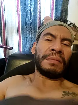 Snapshot of boyp3netrat0r chatting on July 10, 11:46 am boyp3netrat0r online show from July 10, 11:46 am