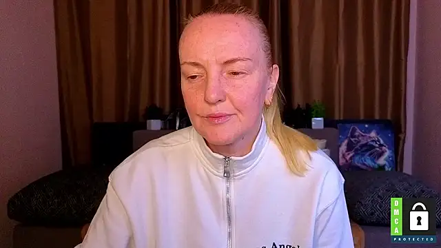 Snapshot of Bella_soulmate chatting on March 29, 11:21 am Bella soulmate online show from March 29, 11:21 am