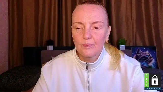 Snapshot of Bella_soulmate chatting on April 1, 11:22 am Bella soulmate online show from April 1, 11:22 am