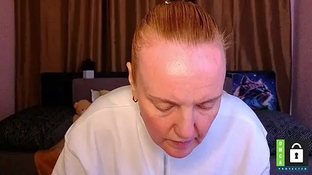 Snapshot of Bella_soulmate chatting on April 1, 1:41 pm Bella soulmate online show from April 1, 1:41 pm