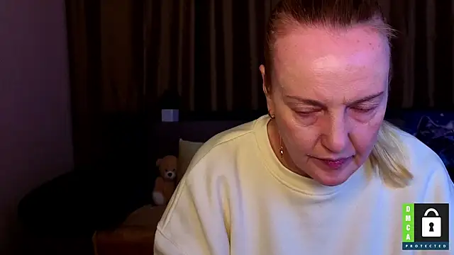 Snapshot of Bella_soulmate chatting on April 5, 11:29 am Bella soulmate online show from April 5, 11:29 am